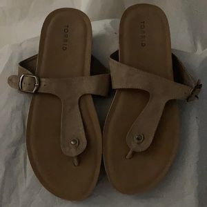 Nice brand new never worn sandals.